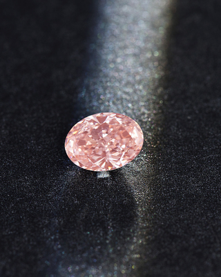 Fancy Pink CVD Lab Grown Synthetic Diamond 2,89ct Oval Shape Certified IGI